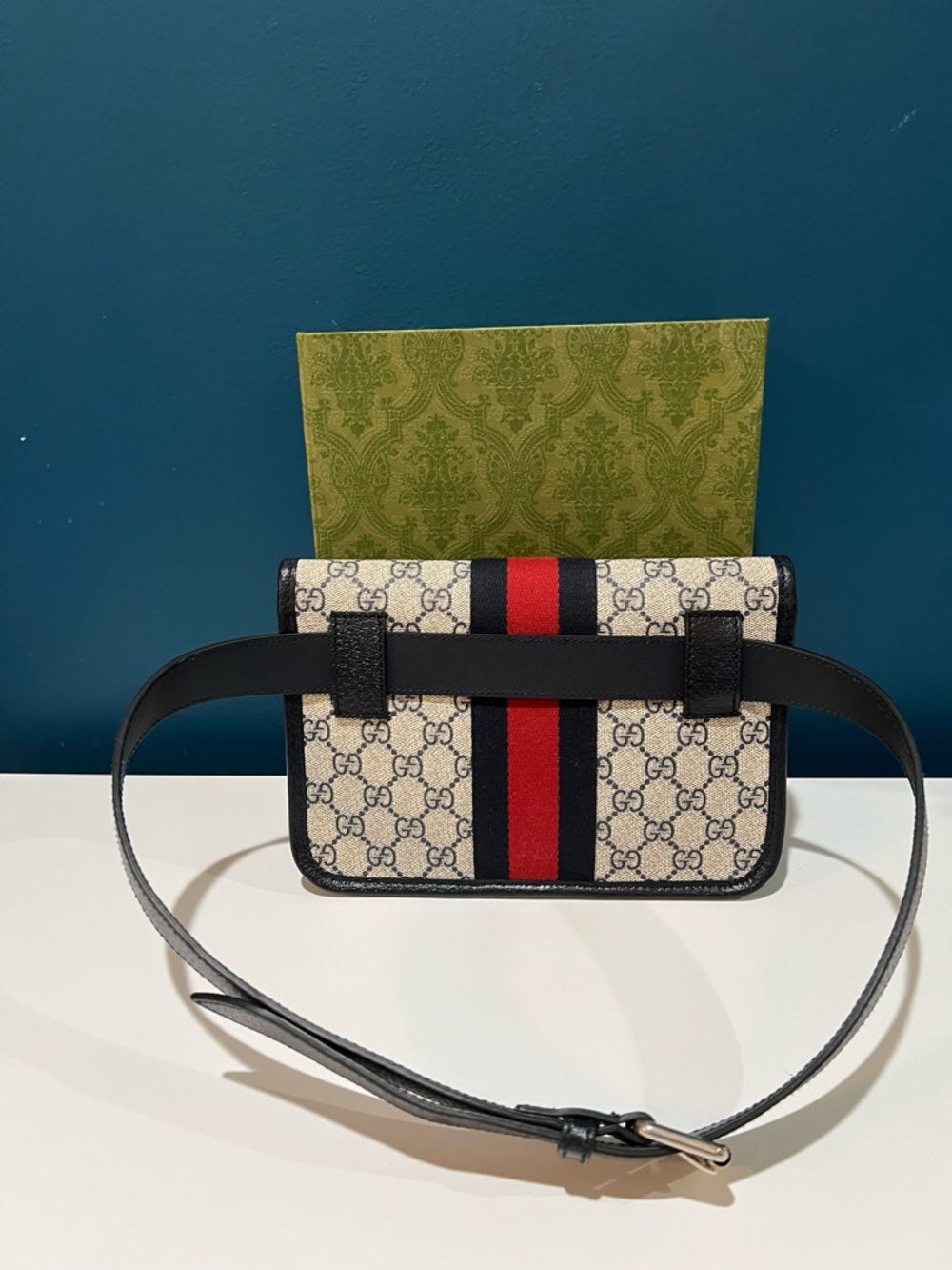 NWT: Gucci GG Supreme Belt Bag/Crossbody with Navy and Red Web Stripe - Picture 4 of 9